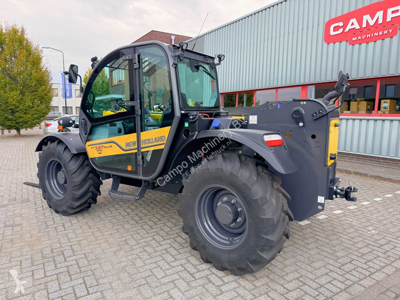 Teleskopický vozík New Holland TH7.37 Plus