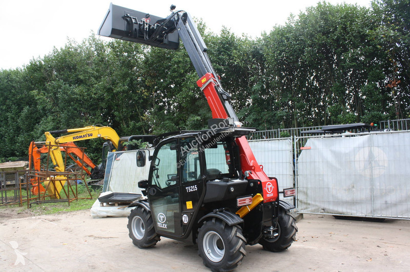Teleskopický vozík Terex T5215