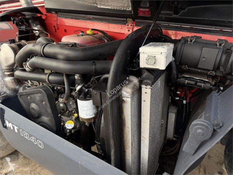 Încărcător telescopic Manitou bucket + forks