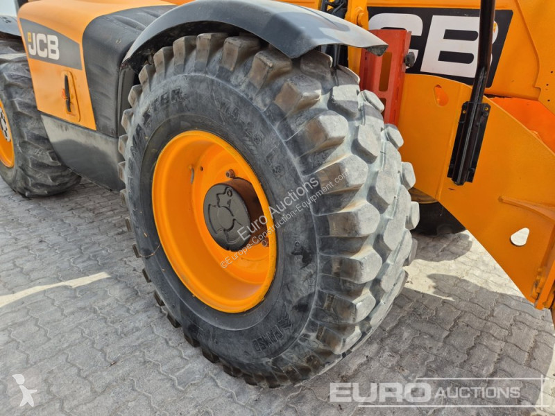 رافعة شوكية تلسكوبية JCB 540-200