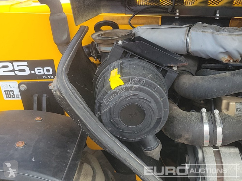 Teleskopický vozík JCB 525-60 Hi Viz