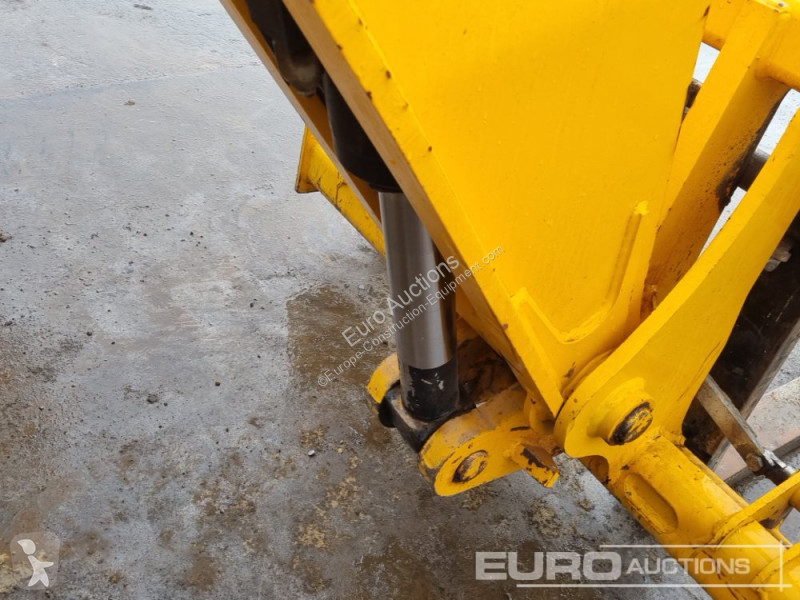 Teleskopický vozík JCB 535-95
