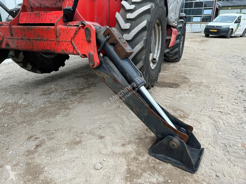 رافعة شوكية تلسكوبية Manitou