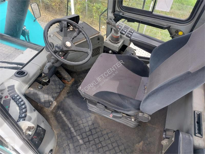 Телескопичен товарач Konecranes SMV 4531 CB5