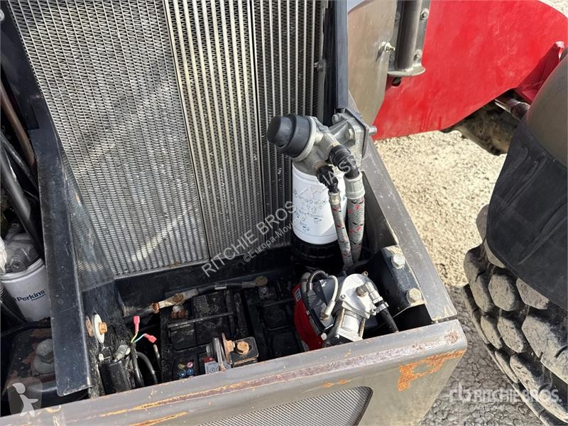 Телескопічний навантажувач Manitou...