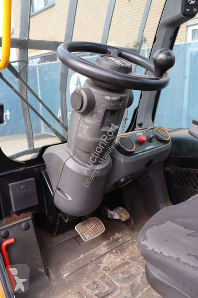 Телескопический погрузчик JCB 30-19E