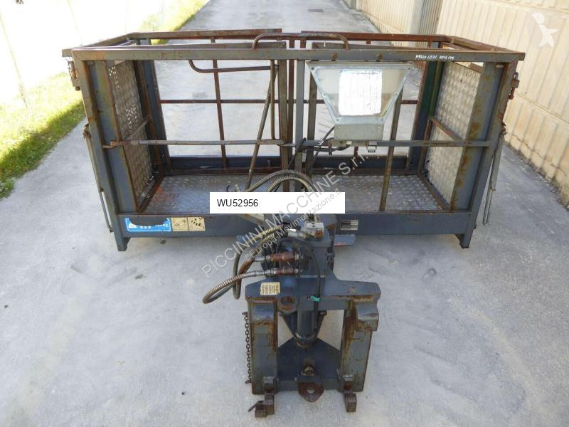 Телескопичен товарач Merlo 45.21MCSS
