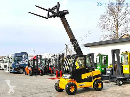 Încărcător telescopic JCB