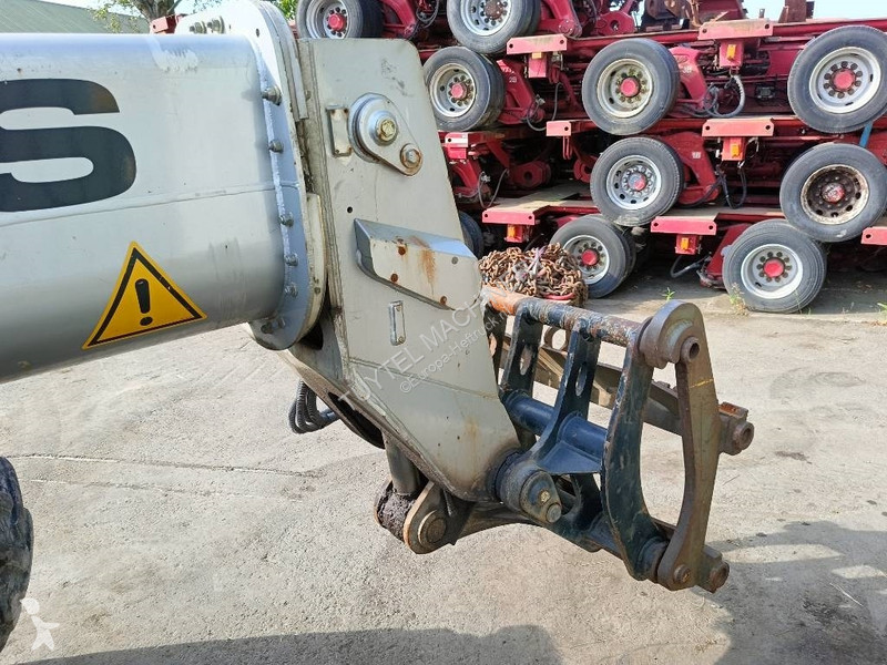 رافعة شوكية تلسكوبية Liebherr TL 435-10...