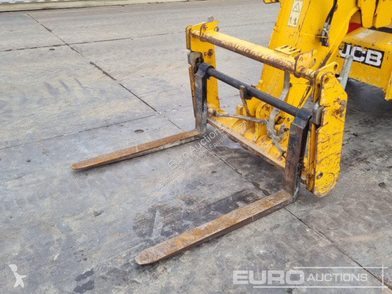 رافعة شوكية تلسكوبية JCB 540-140 Hi Viz