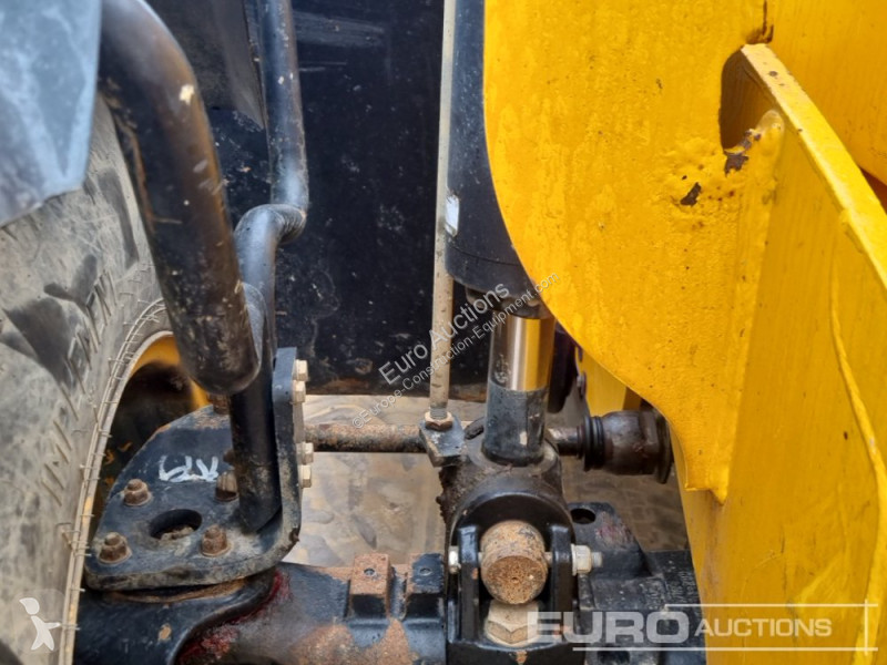 Teleskopický vozík JCB 535-140 Hi Viz