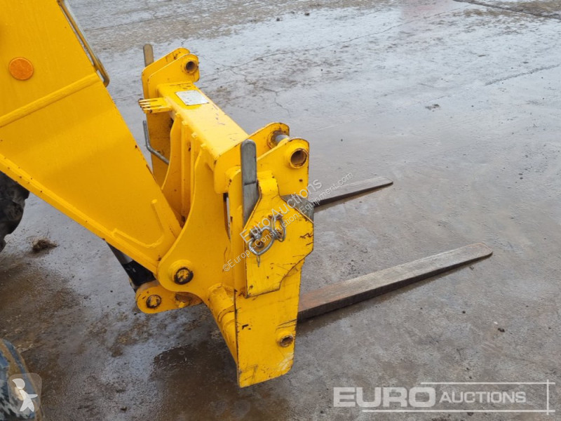 Teleskopický vozík JCB 535-95