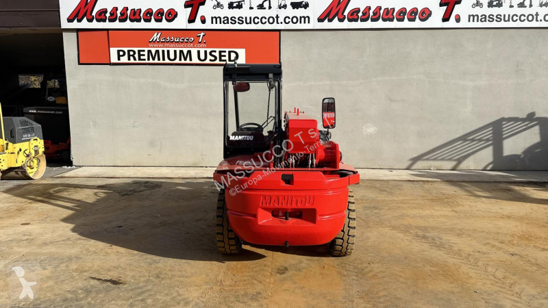 Teleskopický manipulátor Manitou BT 420 4x4