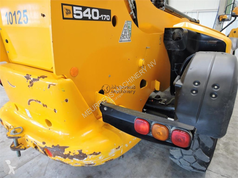 رافعة شوكية تلسكوبية JCB