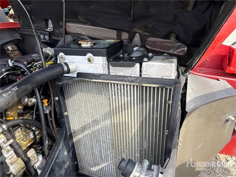 Телескопічний навантажувач Manitou...