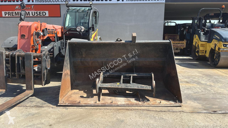رافعة شوكية تلسكوبية Dieci AGRI 60.9 4x4