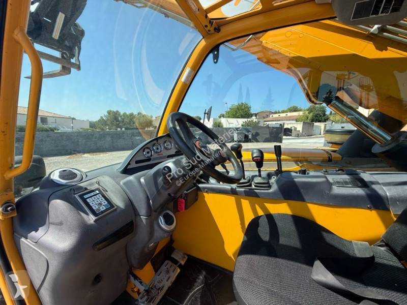 رافعة شوكية تلسكوبية Manitou