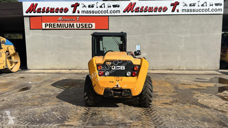 Teleskopický vozík JCB TH 4X4