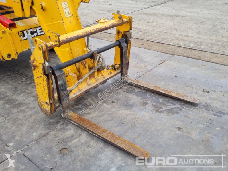رافعة شوكية تلسكوبية JCB 540-140 Hi Viz