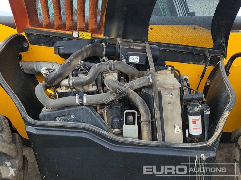 Teleskopický vozík JCB 540-140 Hi Viz
