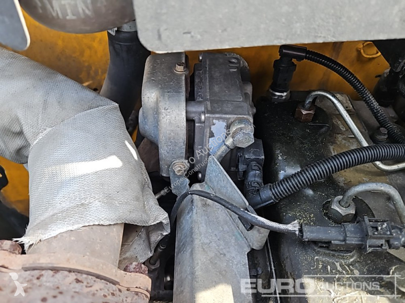 Teleskopický vozík JCB 560-80