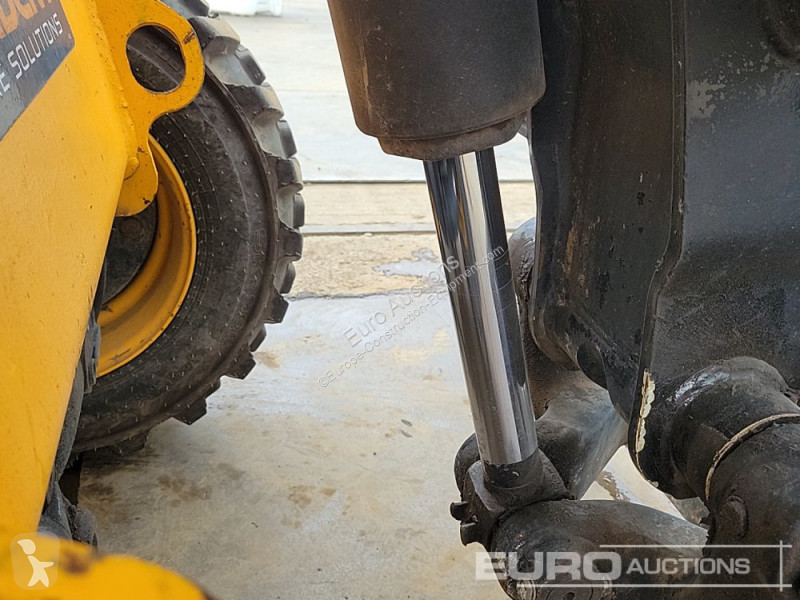 Teleskopický vozík JCB 520-40