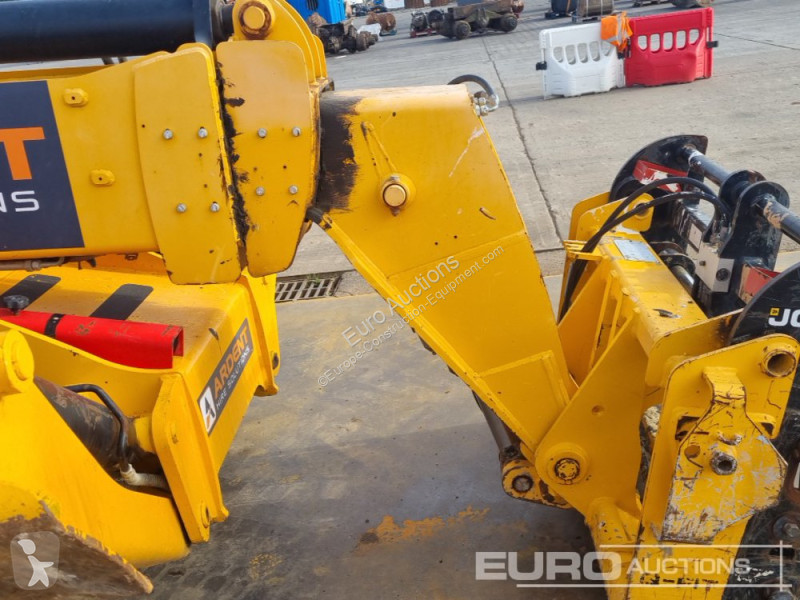 رافعة شوكية تلسكوبية JCB 540-140 Hi Viz