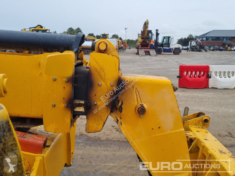 Teleskopický vozík JCB 535-140 Hi Viz