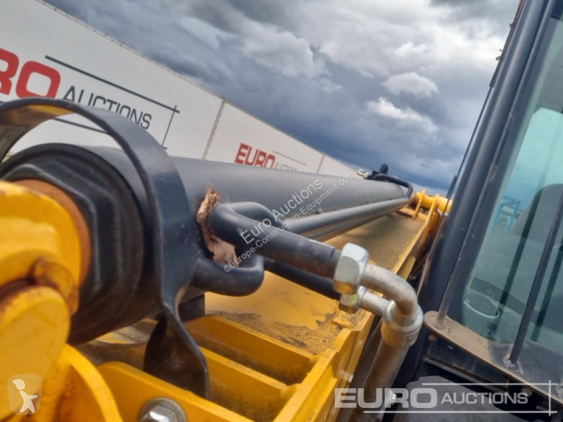 Teleskopický vozík JCB 535-95