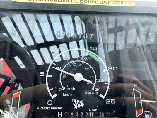 رافعة شوكية تلسكوبية JCB 528-70 à 18 500 € ht