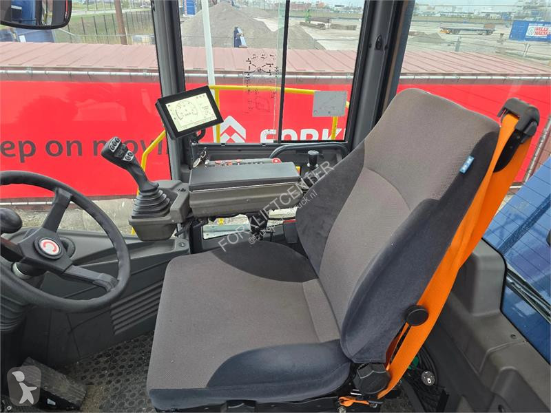Телескопичен товарач Konecranes NCN 100 - 289TH