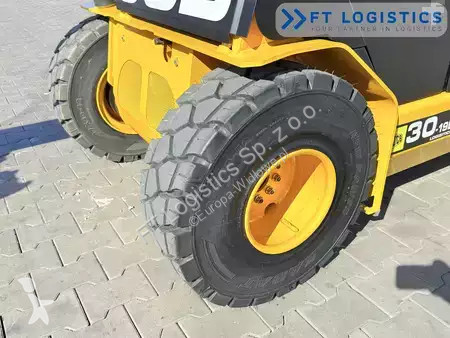 Teleskopický manipulátor JCB