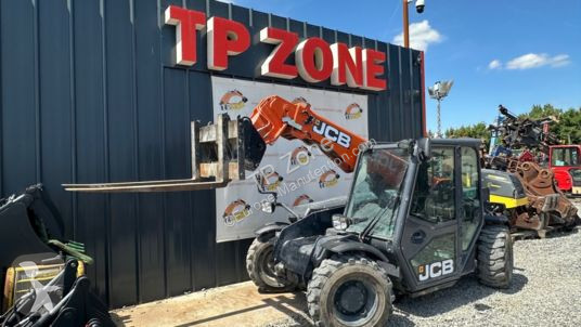 Teleskopický manipulátor JCB 525-60 t4 à 32 900...