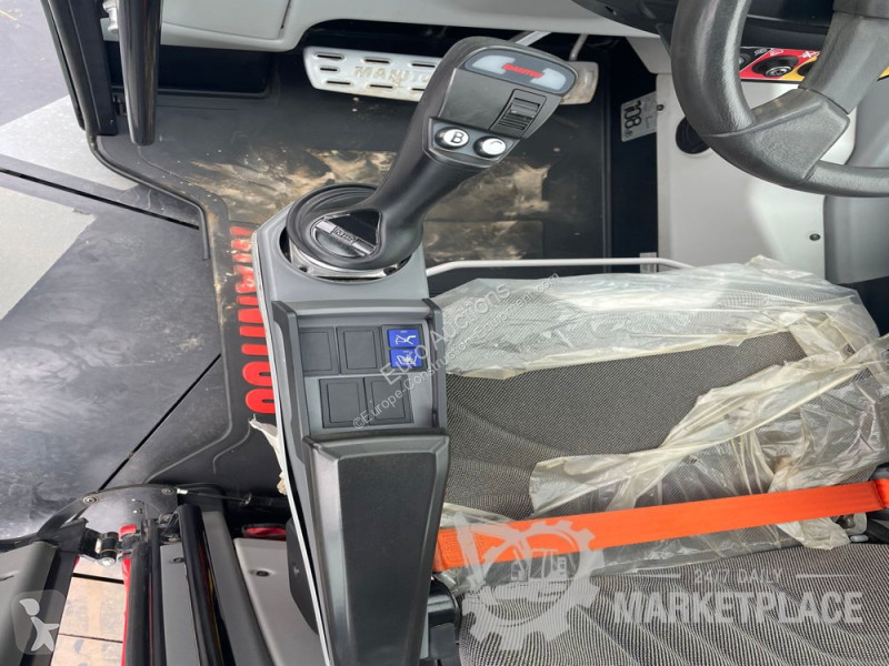 Телескопічний навантажувач Manitou MRT 3060