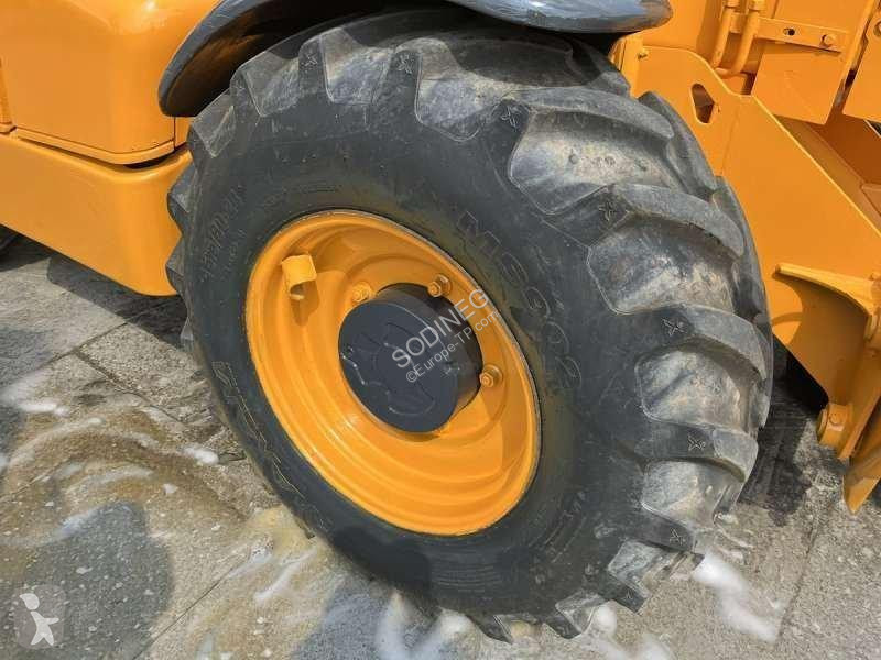 Teleskopický manipulátor JCB  532-120