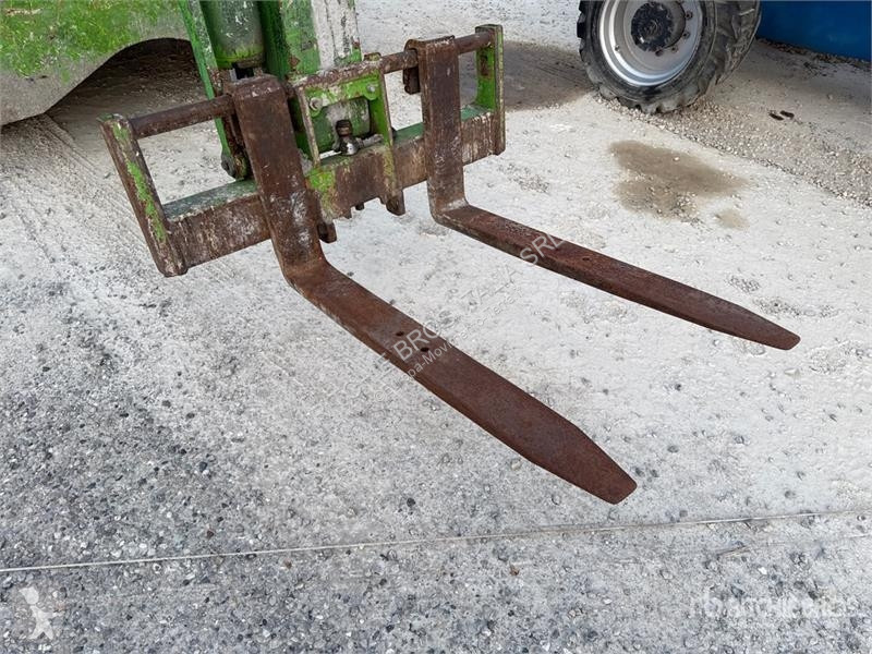 Încărcător telescopic Merlo ROTO 33.16KS