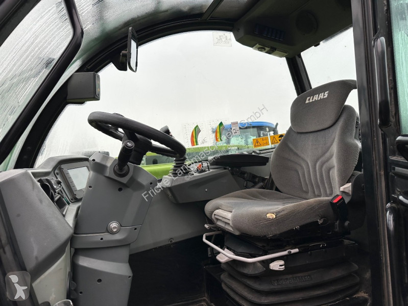 رافعة شوكية تلسكوبية Claas 960 Varipower