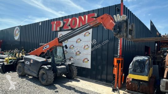 Teleskopický manipulátor JCB 525-60 t4 à 32 900...