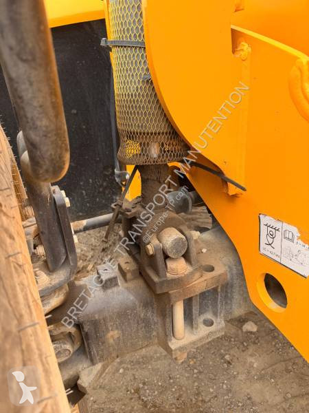 Teleskopický manipulátor JCB 540-180