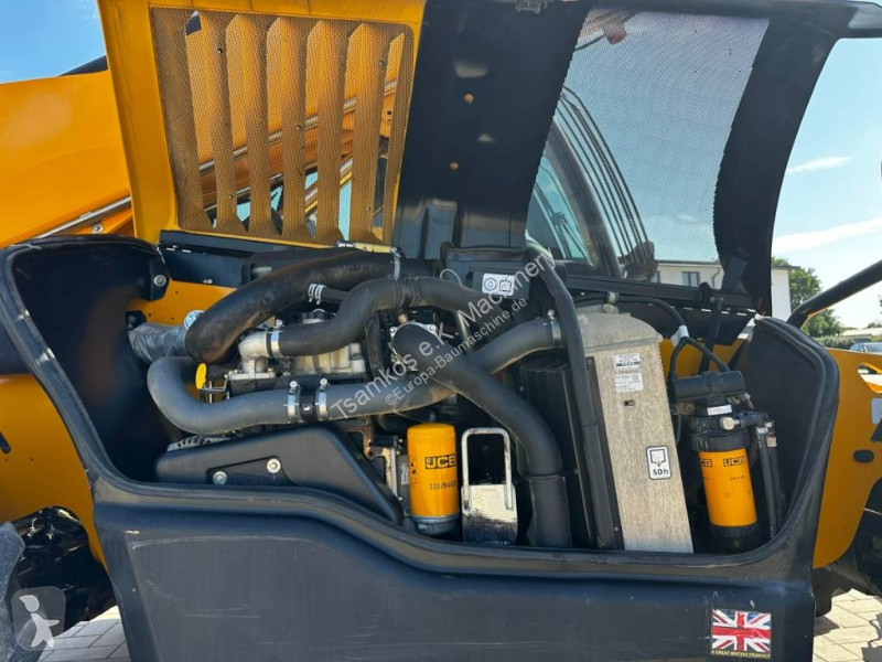 Carretilla telescópica JCB HiViz...