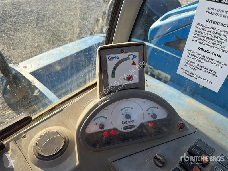 伸缩臂叉车 Genie Telehandler