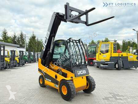 Încărcător telescopic JCB