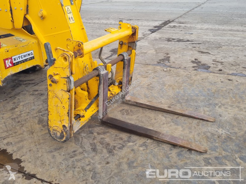 Teleskopický vozík JCB 540-140 Hi Viz