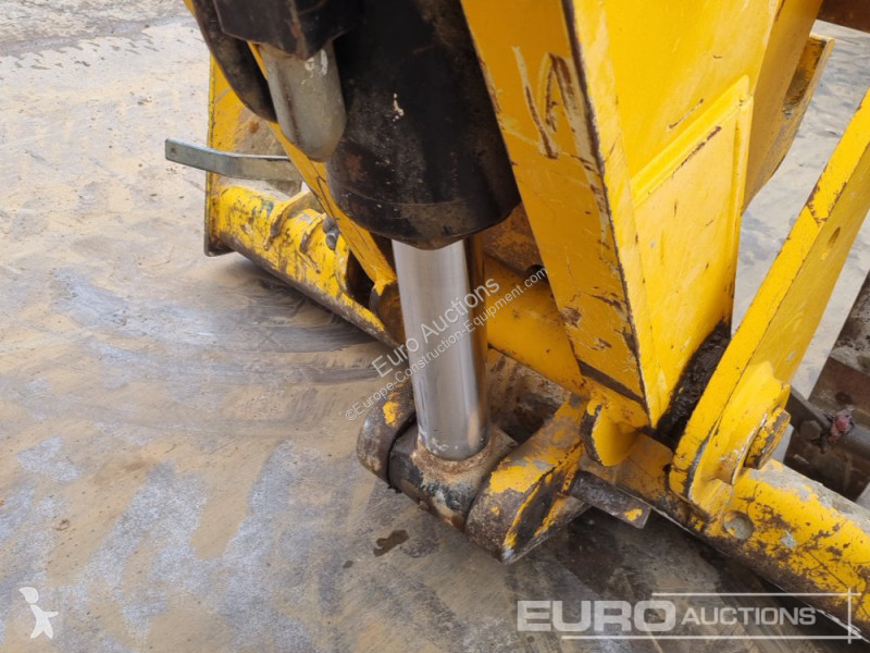 Teleskopický vozík JCB 535-140 Hi Viz