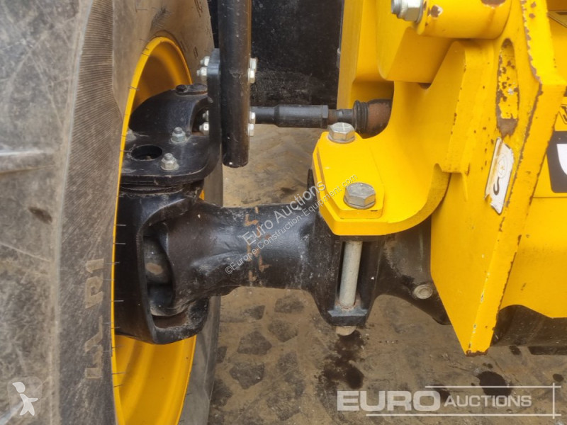 Teleskopický vozík JCB 535-95