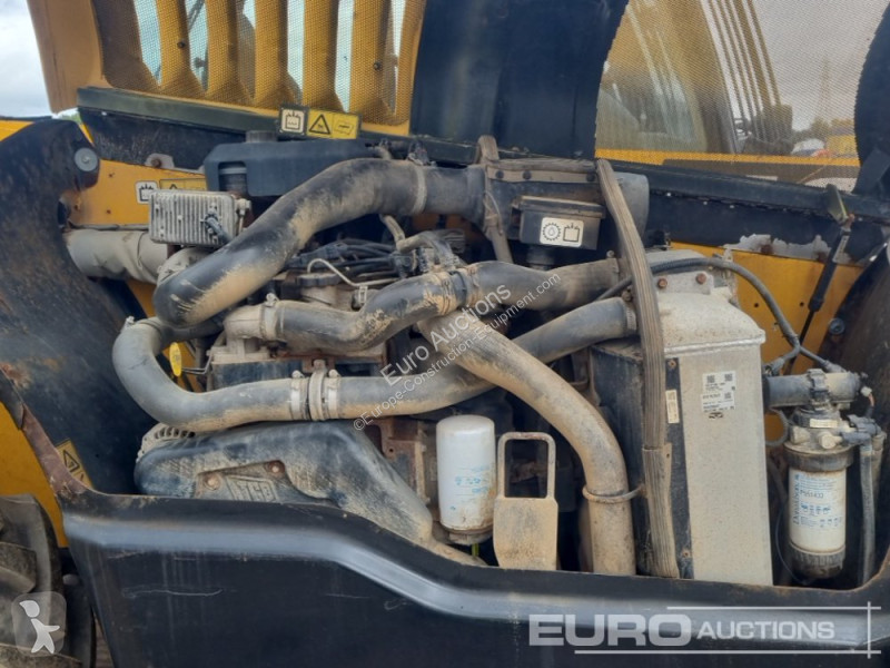 Teleskopický vozík JCB 531-70