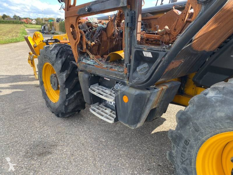 رافعة شوكية تلسكوبية JCB 540-140 -1er Main...