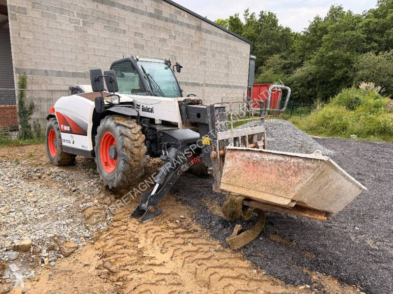 رافعة شوكية تلسكوبية Bobcat T36120SL