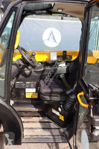 Телескопический погрузчик JCB 514-40 CON