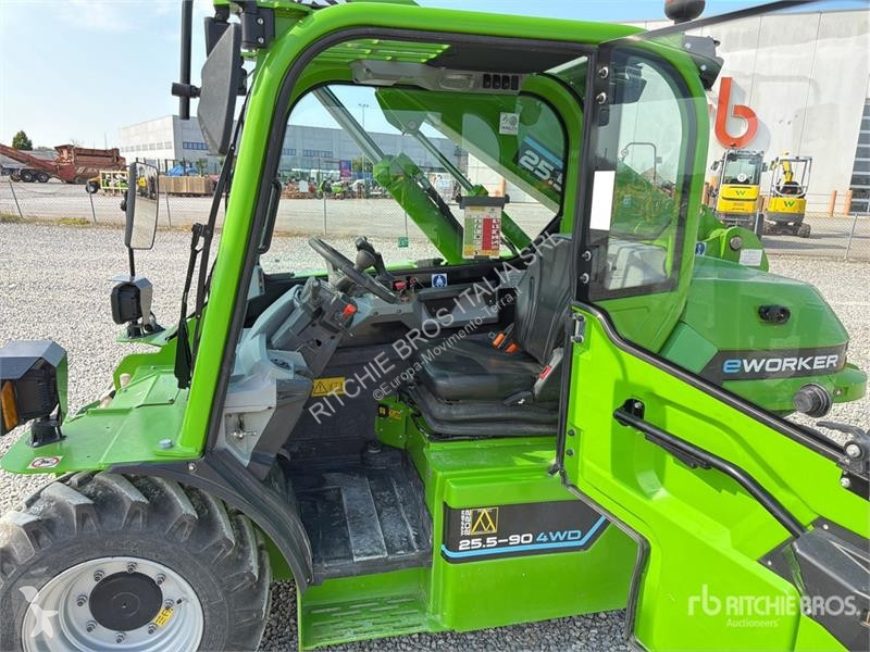 Încărcător telescopic Merlo E-Worker 25.5-90...